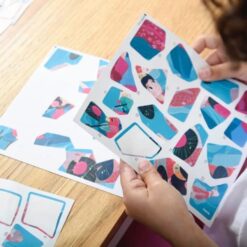 Kreatív, fejlesztő 3 db illusztrált kártya, 105 puzzle matricával - Hercegnők | Poppik miniart