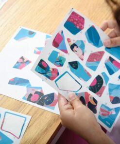 Kreatív, fejlesztő 3 db illusztrált kártya, 105 puzzle matricával - Hercegnők | Poppik miniart