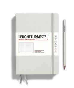 LEUCHTTURM1917 Medium A5 pontozott lapos NOTEBOOK, light grey