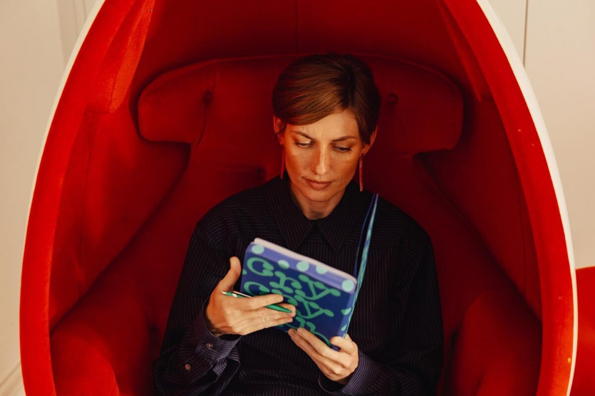 NUUNA Graphic L pontozott lapos jegyzetfüzet - CRY CRY CLUB