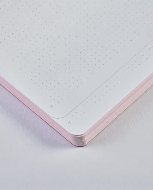 NUUNA Graphic L Light pontozott lapos jegyzetfüzet Colour Clash - TRANCE PINK