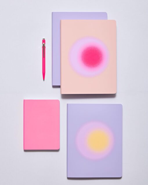 NUUNA Graphic L Light pontozott lapos jegyzetfüzet Colour Clash - TRANCE PINK