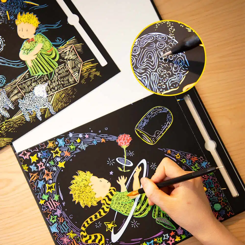 AvenirTLP244100-a-kis-herceg-karckep-keszlet-4-miniart A kis herceg karckép könyv A4 méretű Avenir