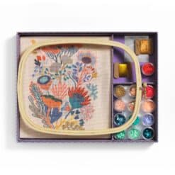 djeco AGA - Atelier Grands Augustins Műterem 58 - Gyöngyhímzés, Gyöngyvirág - Atelier 58, Beadwork