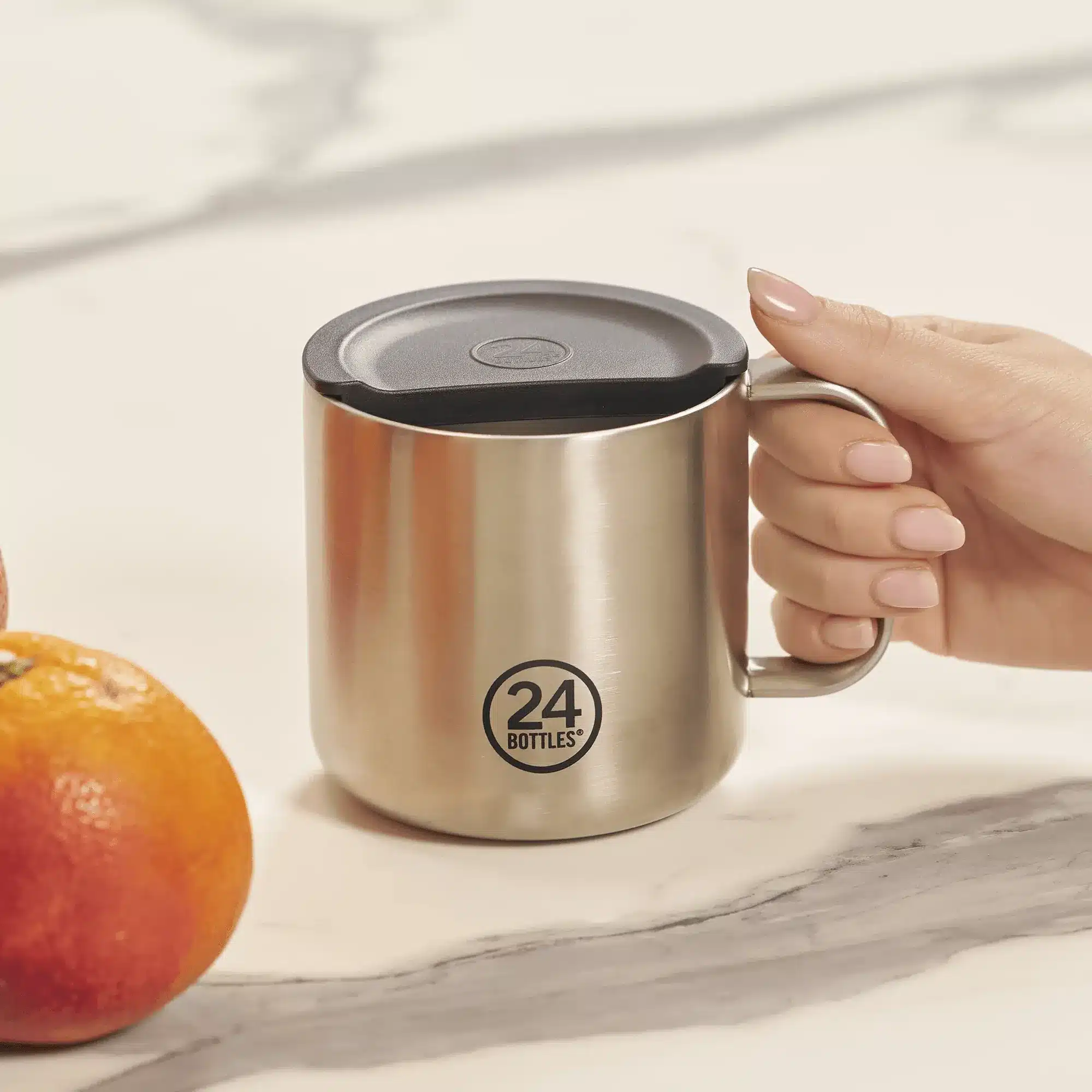 imgi_15_002458_24Bottles_Brushed_Steel_Casa_Mug_340ml_03 24BOTTLES CASA Mug 340ml rozsdamentes acél bögre, Brushed Steel